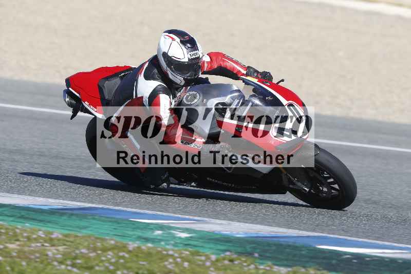 /Archiv-2024/02 29.01.-02.02.2024 Moto Center Thun Jerez/Gruppe gruen-green/40